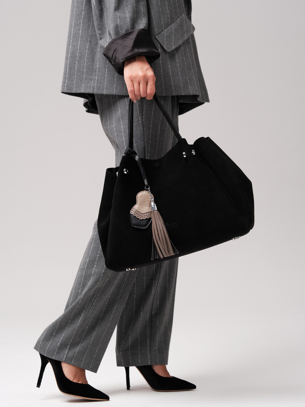 Женская замшевая сумка с матрешкой DBR 31210 черный