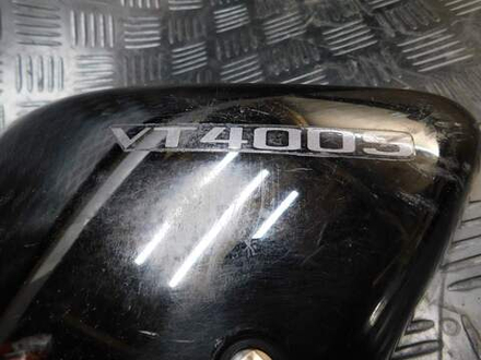 Пластик боковой левый Honda Shadow VT400S NC46 63600-MGR-6700