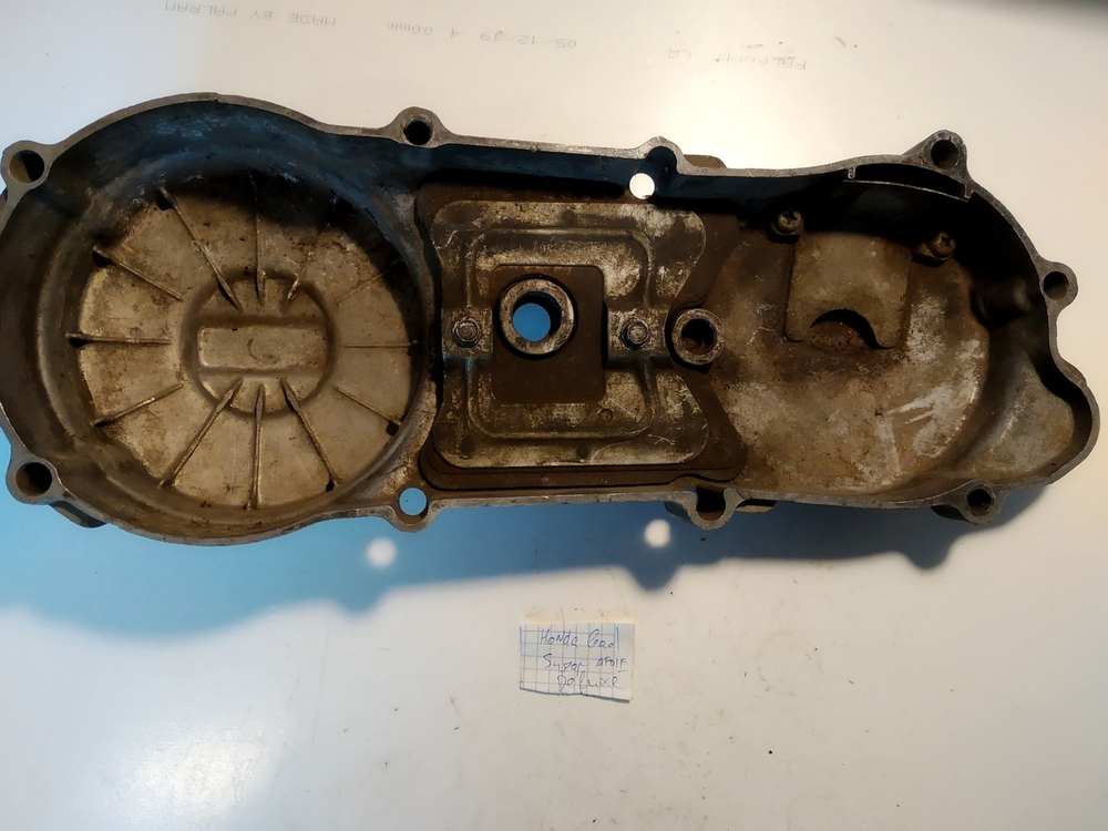 крышка вариатора honda lead super deluxe af01E