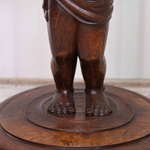 Стол с фигурой