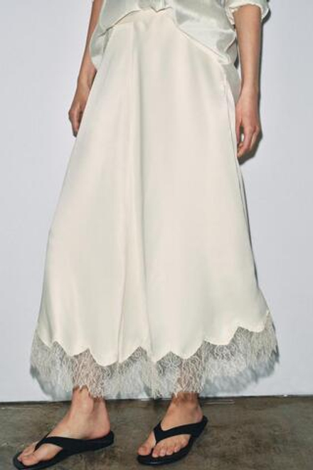 ZARA АТЛАСНАЯ ЮБКА С КРУЖЕВОМ — ZW COLLECTION, ВАНИЛЬНЫЙ
