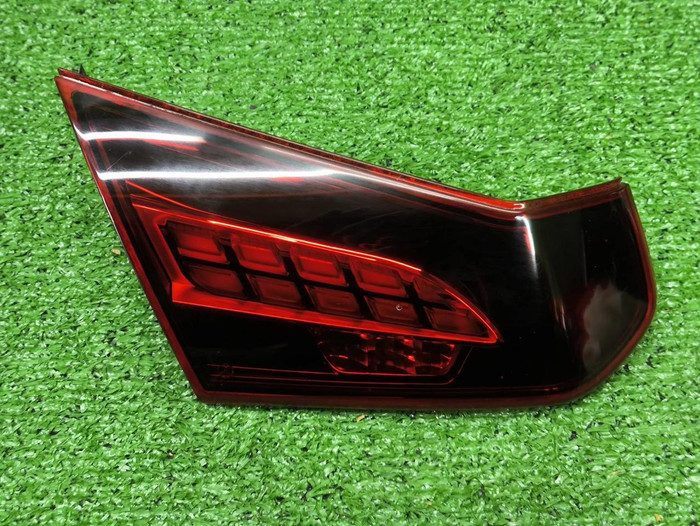 Фонарь левый внутренний Mercedes E W213 (20-23)