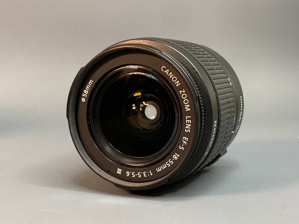 Canon 1200D kit 18-55mm 3.5-5.6 III 1.006 кадров