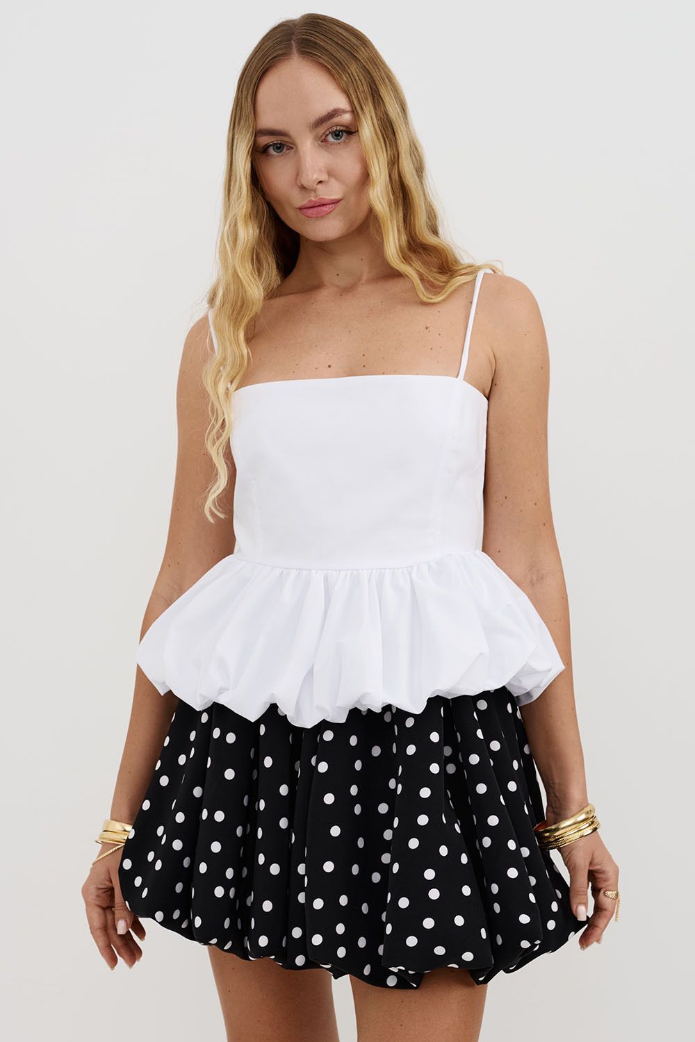 Топ с баской баллон белого цвета