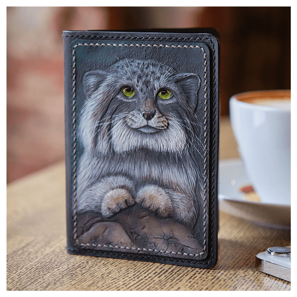 Кожаная обложка на паспорт «Манул»