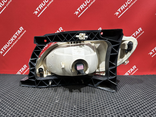 Фара противотуманная правая