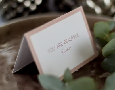 открытка 7х10 см арт.ВЛ142 "You are beautiful? it's true" (упаковка 10 шт.)