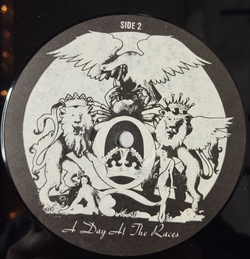 Винтажная виниловая пластинка LP Queen A Day At The Races (Россия 1993)