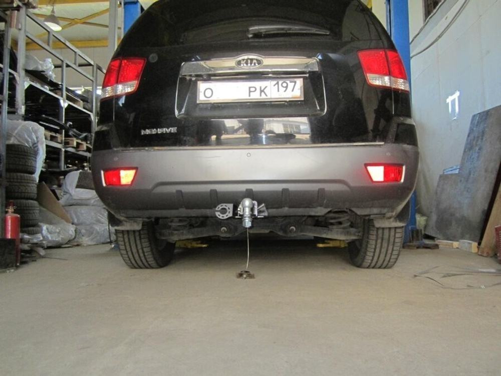 Фаркоп с элект. Smart, на Kia Mohave FA 0985-E (с 2009 по 2017 г.в.исключая авто с пневмоподвеской) (паспорт и сертификат в комплекте) Бизон