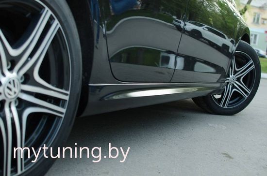 Пороги в стиле R-Line Volkswagen Golf VI