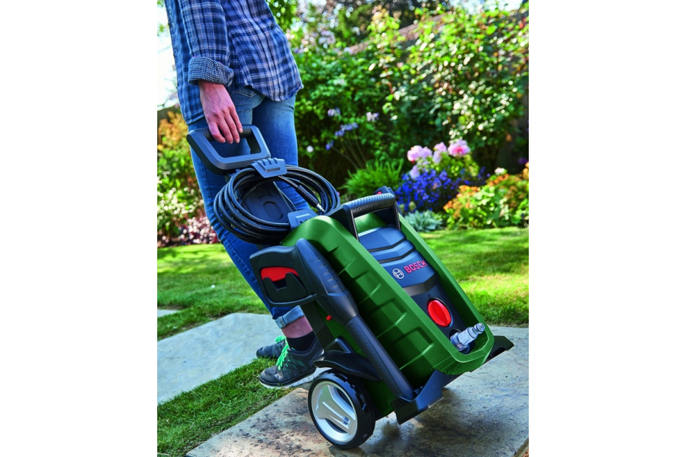 Очиститель высокого давления Bosch UniversalAquatak 130 06008A7B00