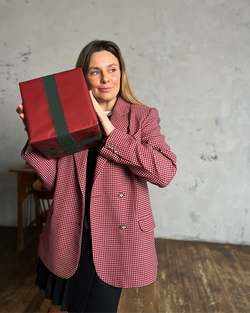 Жакет двубортный малиновый из шерсти