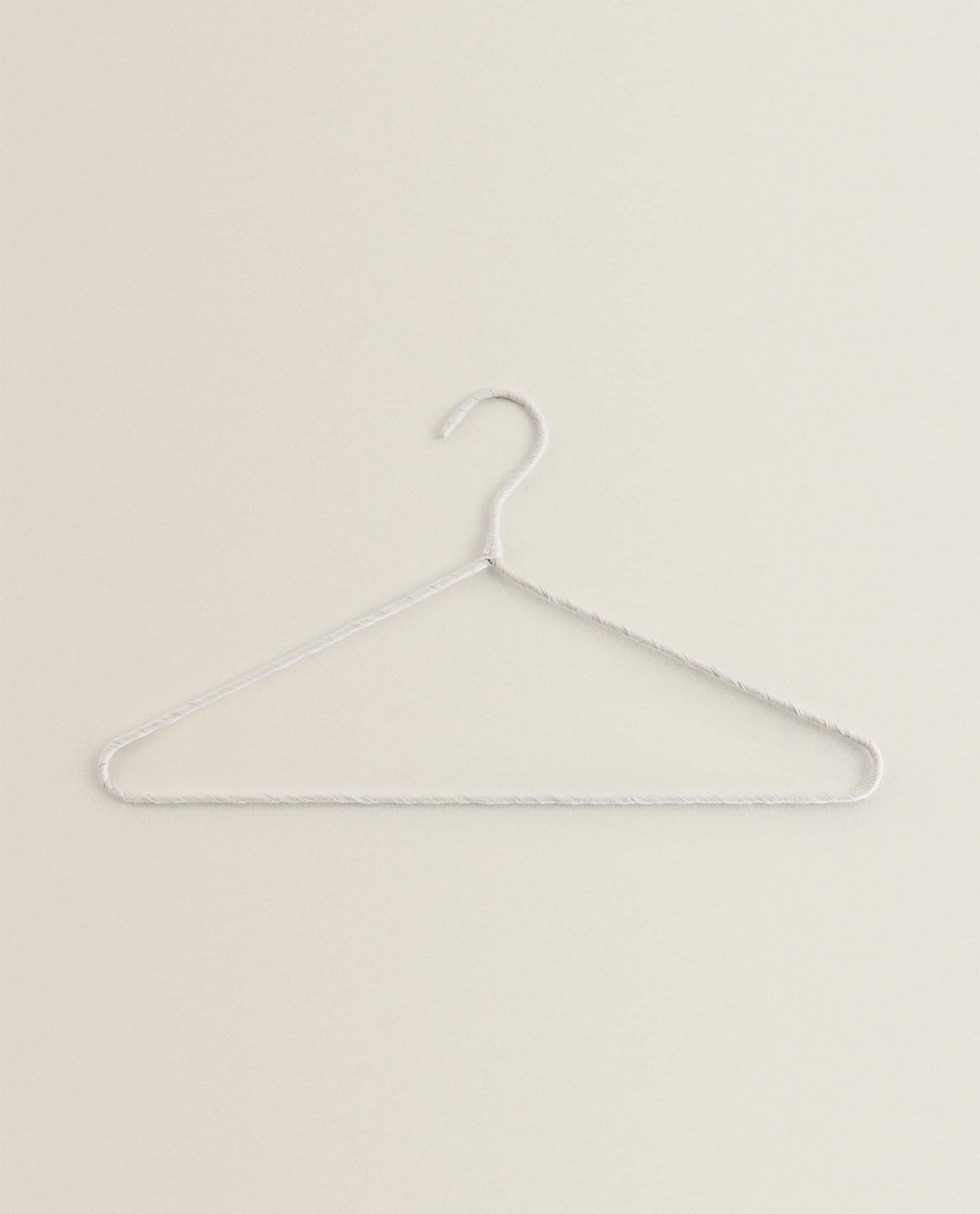 ZARA HOME БЕЖЕВЫЕ ВЕШАЛКИ ИЗ ХЛОПКА И ЛЬНА (4 ШТ.)