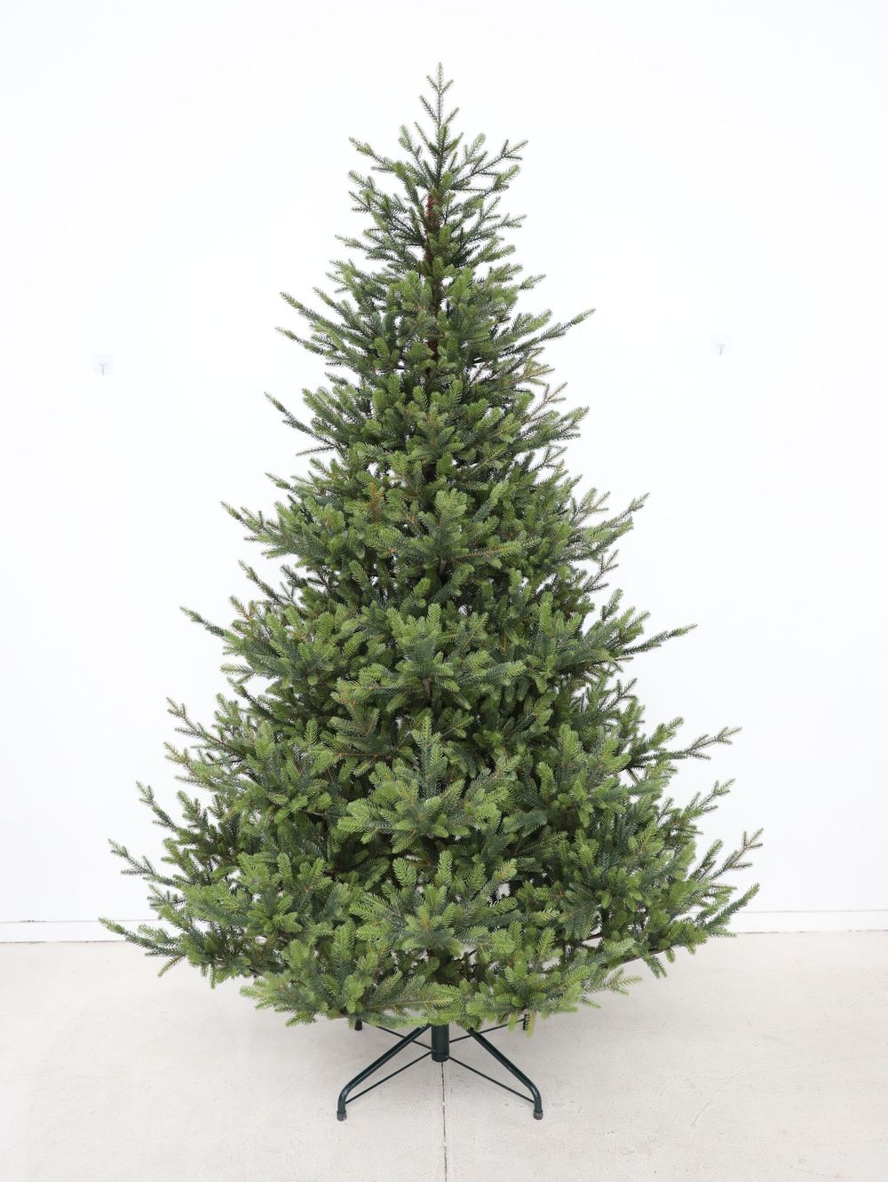 Ель искусственная «Eiffel» Эйфель (Литая хвоя) 270 см / 2,7 м