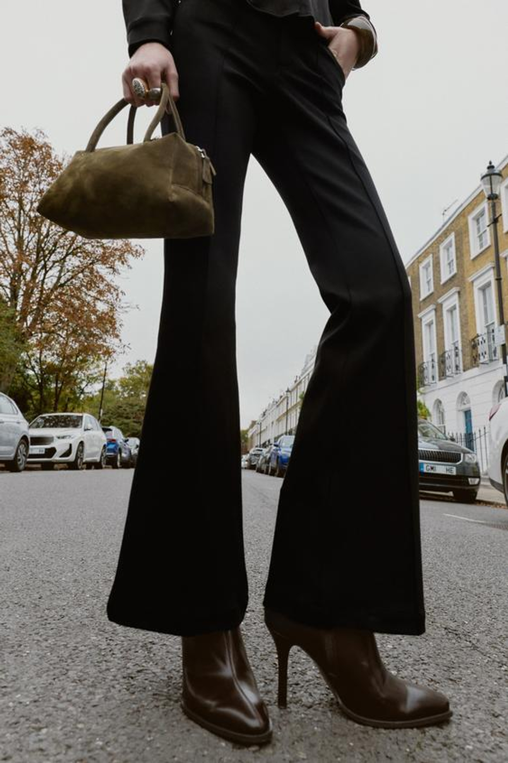 ZARA БРЮКИ FLARE С НИЗКОЙ ПОСАДКОЙ, ЧЕРНЫЙ