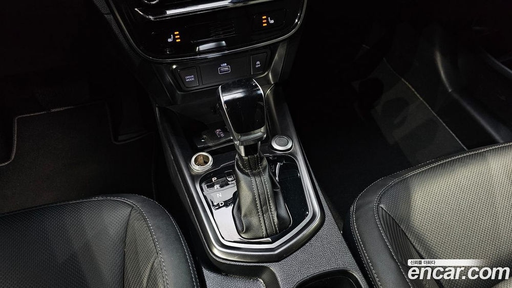 KG Mobility (Ssangyong) Very New Tivoli Бензин 1.5 2WD (03.2020)