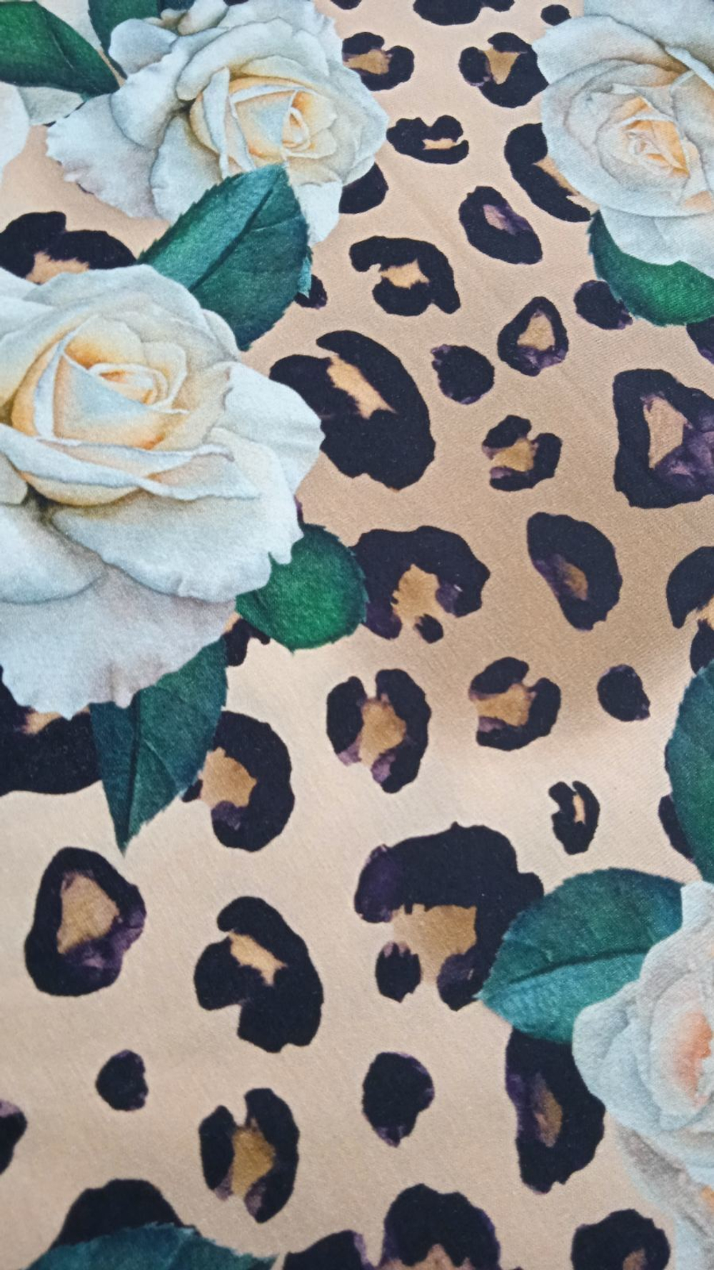Кулир (принт). Розы на пятнах (Компаньон к лео), 0,68 м.