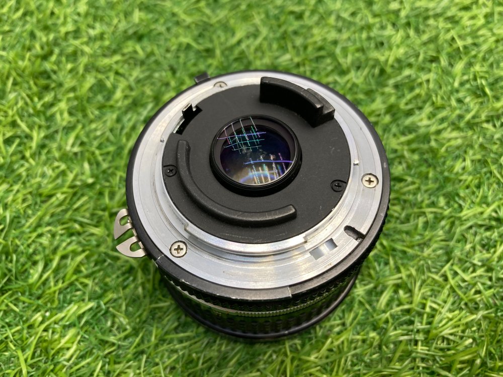 Nikon Nikkor 20mm 2.8