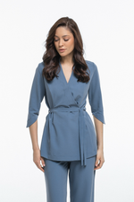 Костюм блуза на запах и брюки skinny