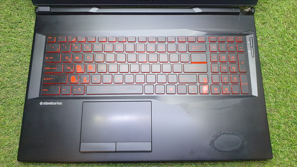 Игровой MSI i7-10/8Gb/GTX 1650 4Gb/120Hz /GL75 Leopard 10SCXR-014XRU 9s7-17e822-014/Windows 10