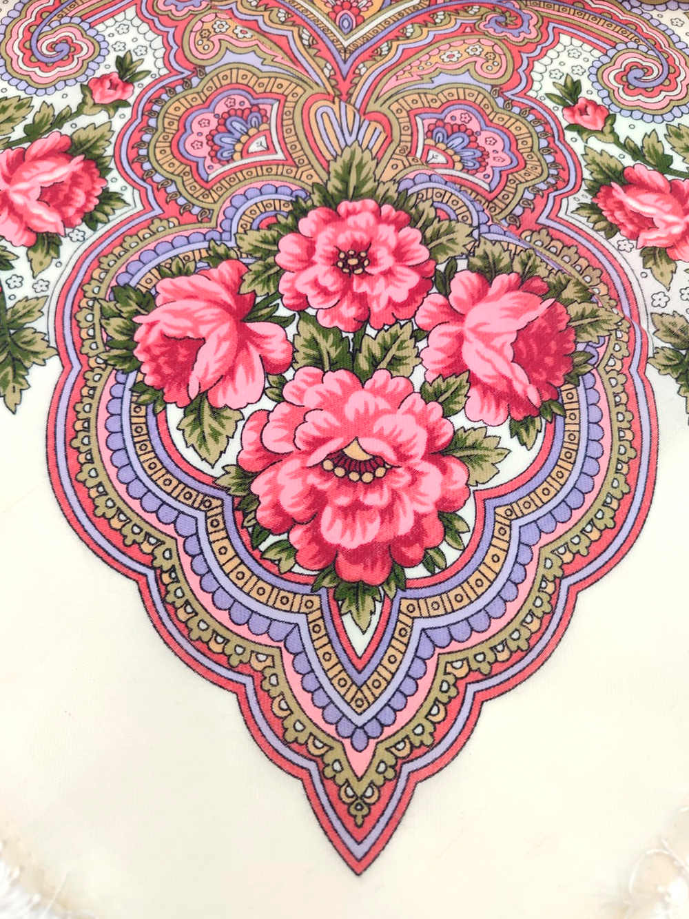 Павловопосадский платок Камаринская 1559-0 (П)