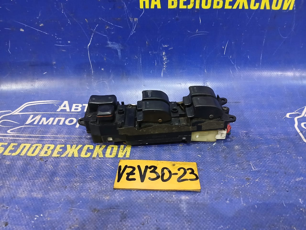 Блок управления стеклоподъемниками TOYOTA CAMRY PROMINENT 1991