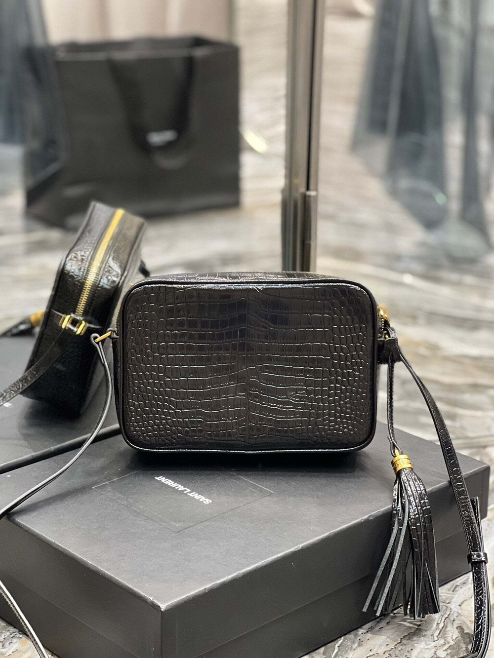 Yves Saint Laurent Lou Camera Bag 23 cm