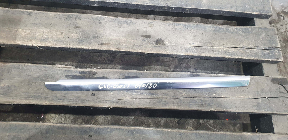 Накладка стекла заднего правого Mercedes GLC (X253) 15-нв Б/У Оригинал A2536700222