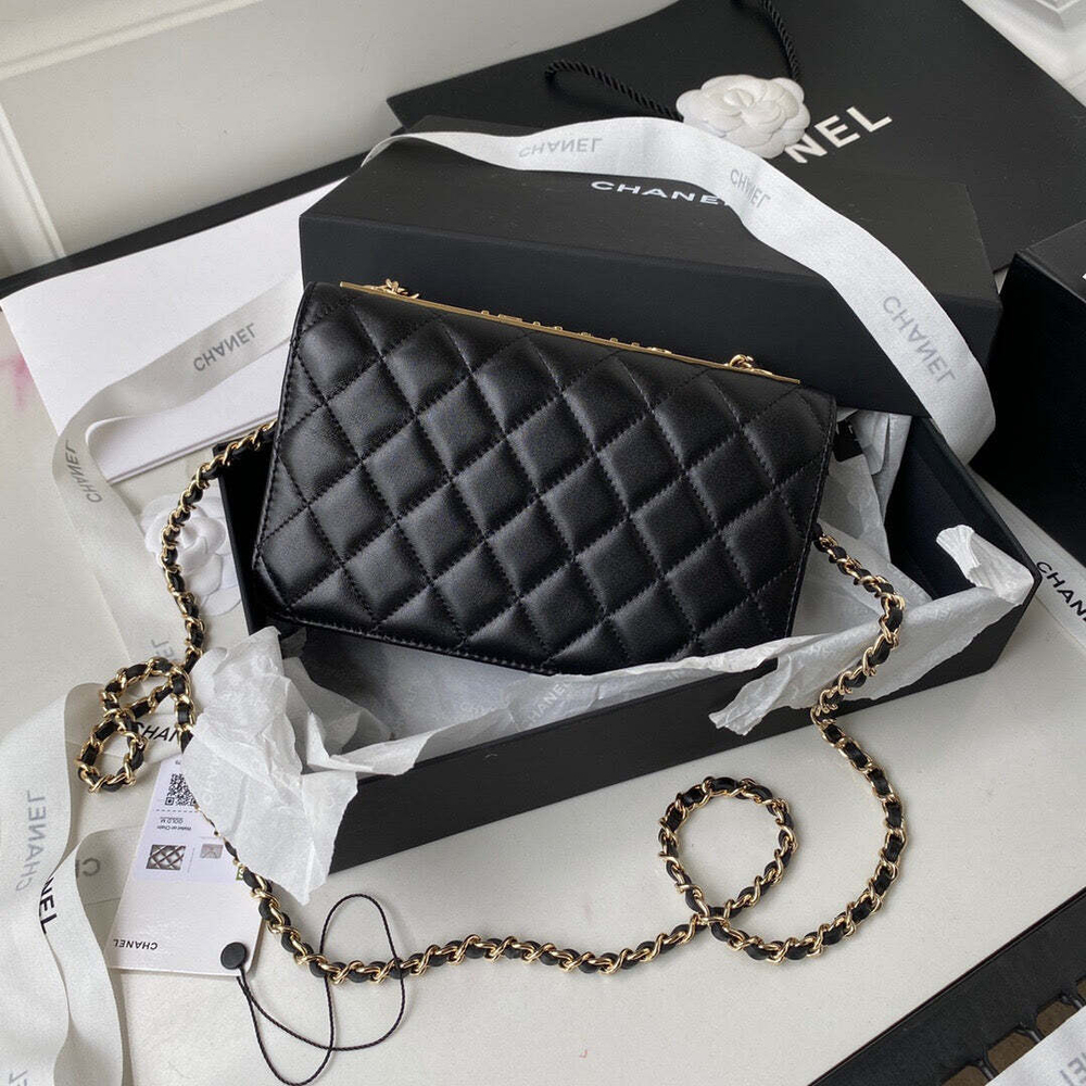 Chanel Woc
