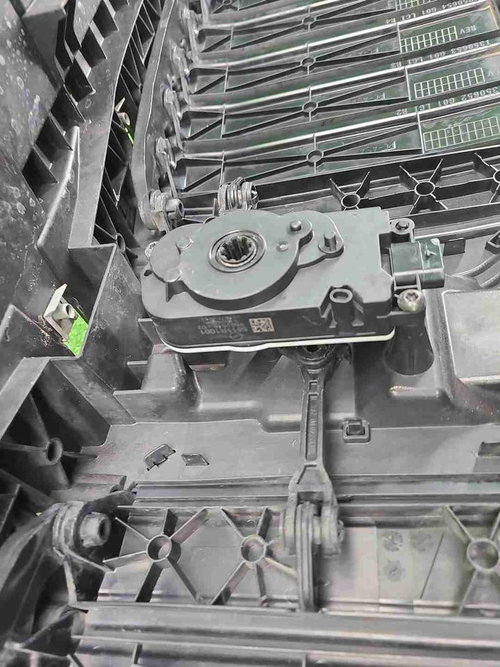 Решетка радиатора BMW X4 G02 (2021-н.в.)