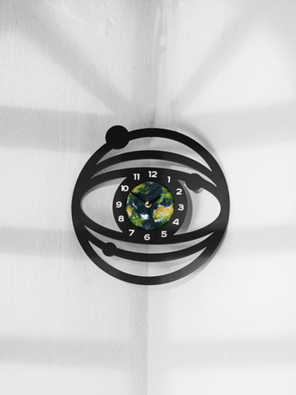 Часы настенные "Земля"