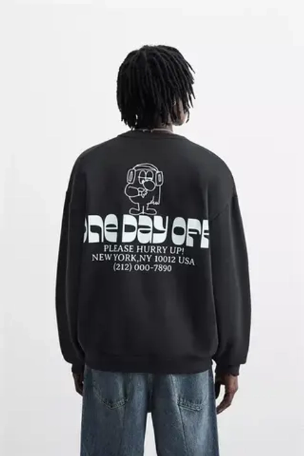 ZARA ТОЛСТОВКА С КОНТРАСТНЫМ ПРИНТОМ, ЧЕРНЫЙ