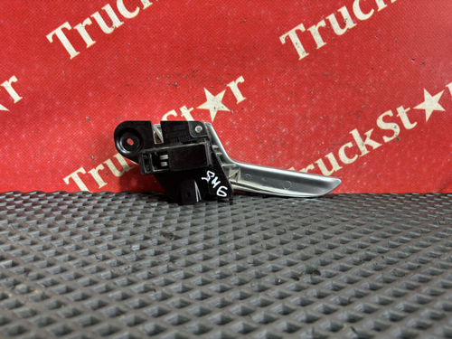 Ручка двери правая внутренняя 2023г.