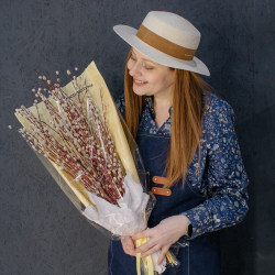 178. Праздничный пасхальный букет из веточек вербы