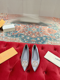 Louis Vuitton Met Flat Ballerina