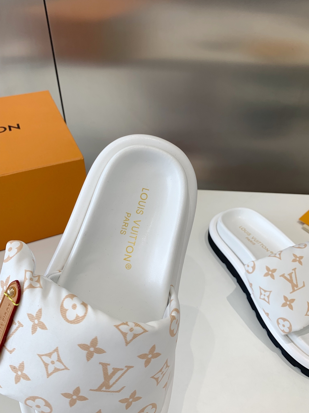 Louis Vuitton Pool Pillow Flat Comfort Mule