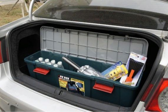 Экспедиционный ящик IRIS RV Box 900, в багажнике автомобиля 2.