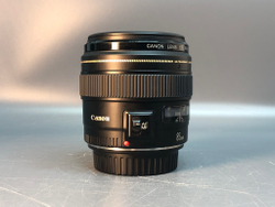Canon EF 85mm 1.8
