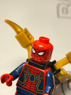 USED Железный Человек-паук sh0510