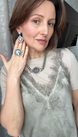 Кольцо большая монета с профилем римс.импер. Марка Авре́лия Севе́р Алекса́ндра, оттенок серебро