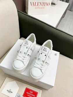 Кроссовки Valentino