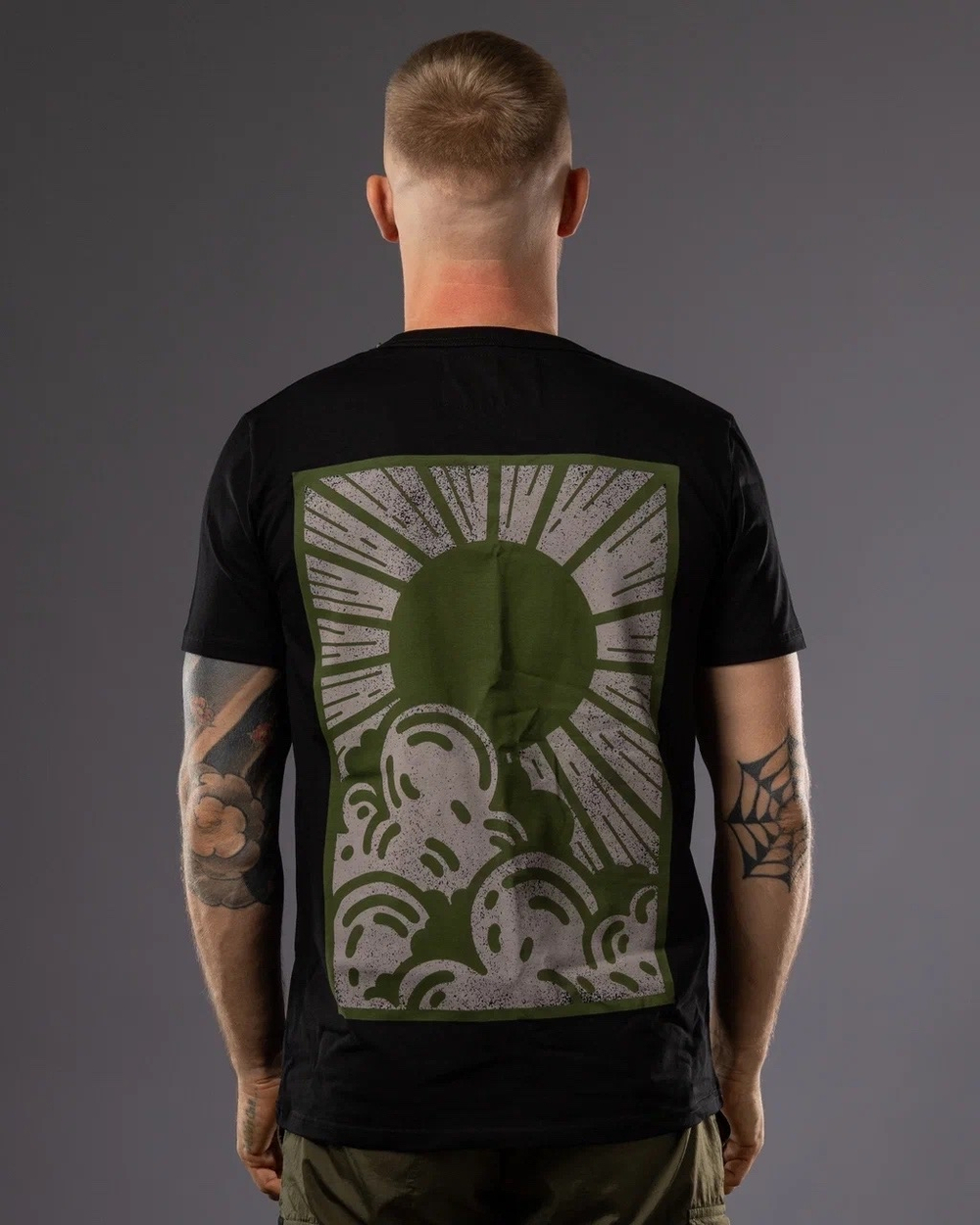 Футболка НОООЖ "Солнце" Черный