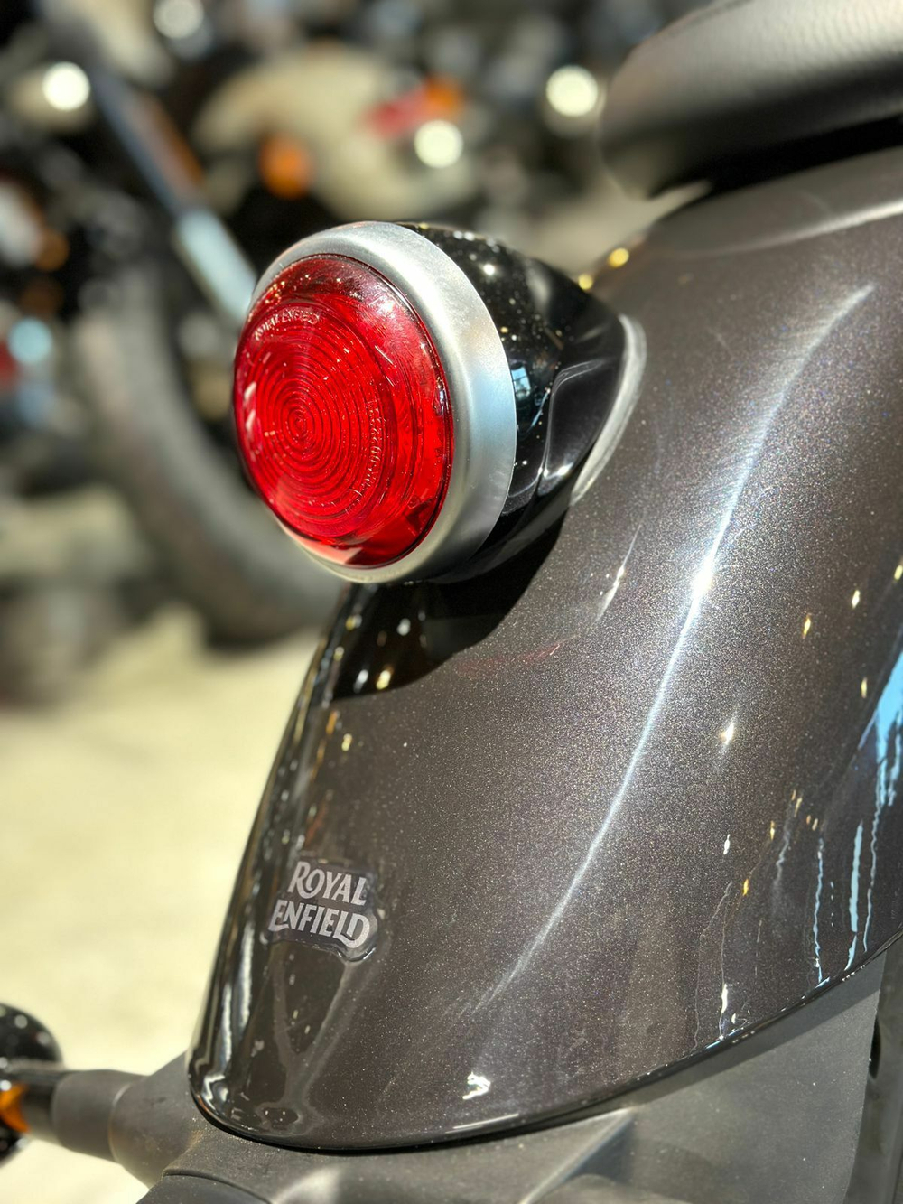 Royal Enfield Super Meteor 650 Astral Blue (Base)