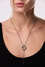 Колье с затяжкой Geo Black