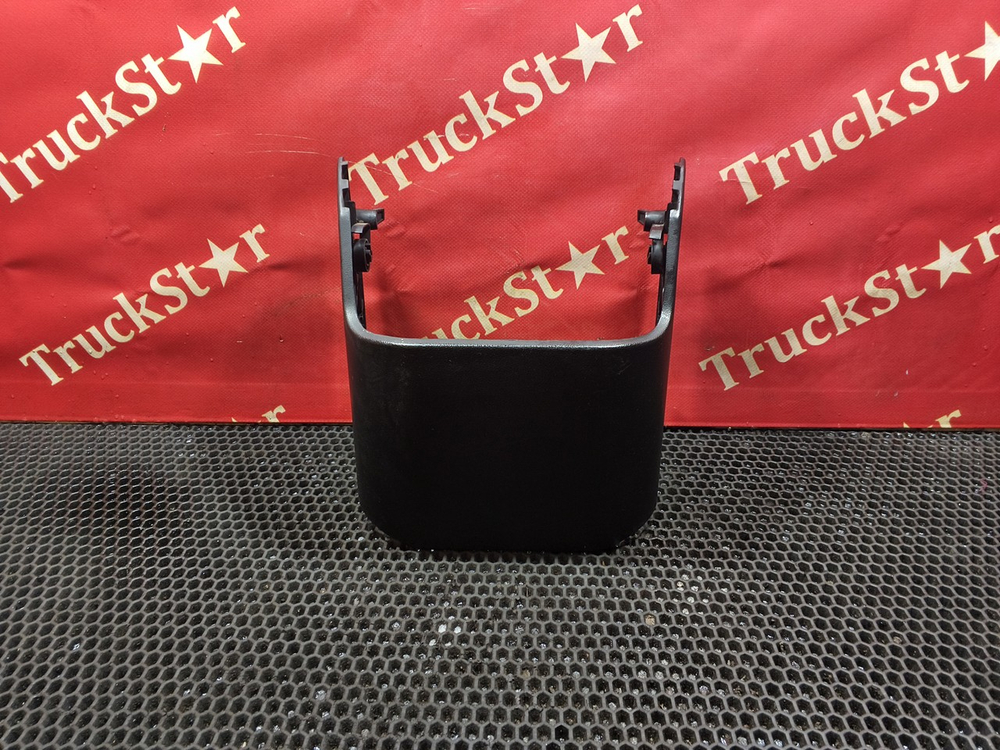 Кожух рулевой колонки 2024г.