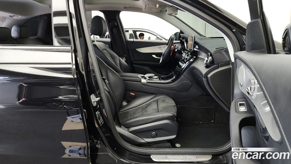 Mercedes-Benz GLC-Class X253 GLC300 4MATIC AMG Line (11.2019)