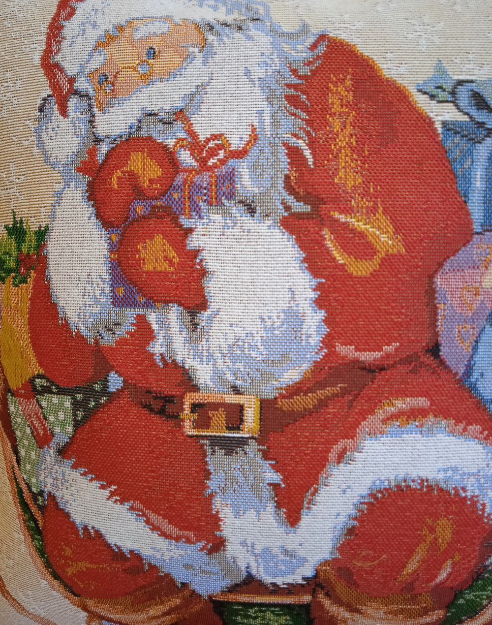 Декоративный гобеленовый чехол для интерьерной подушки Подарки Санта Клауса 38*38