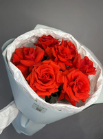 Алые французские розы (7шт)