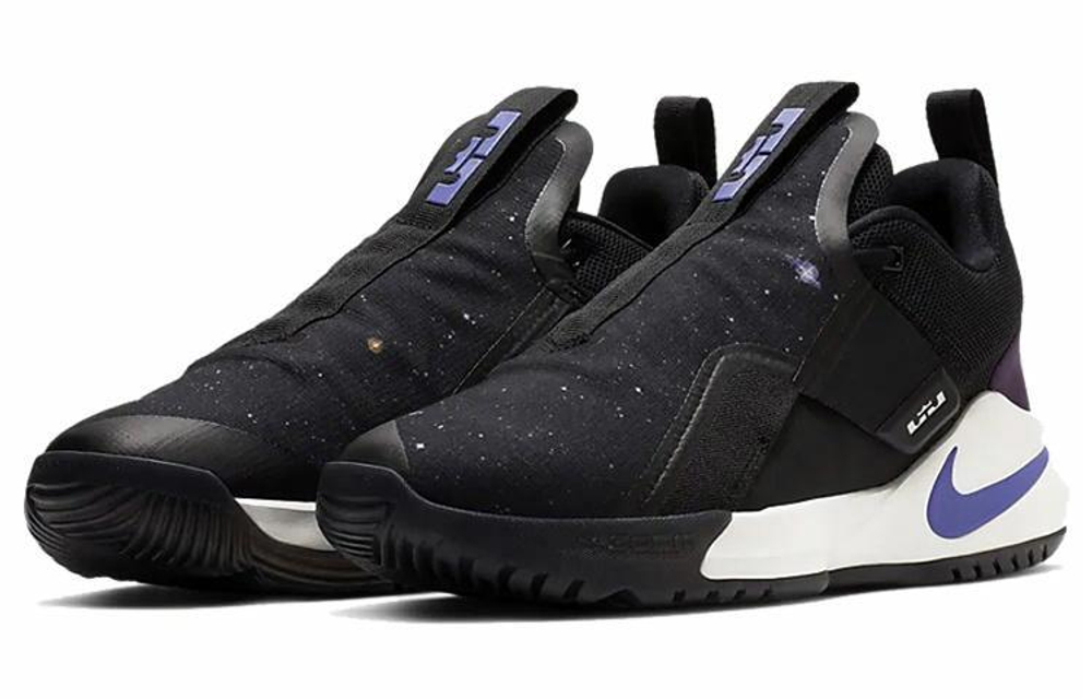 Кроссовки Nike Ambassador 11