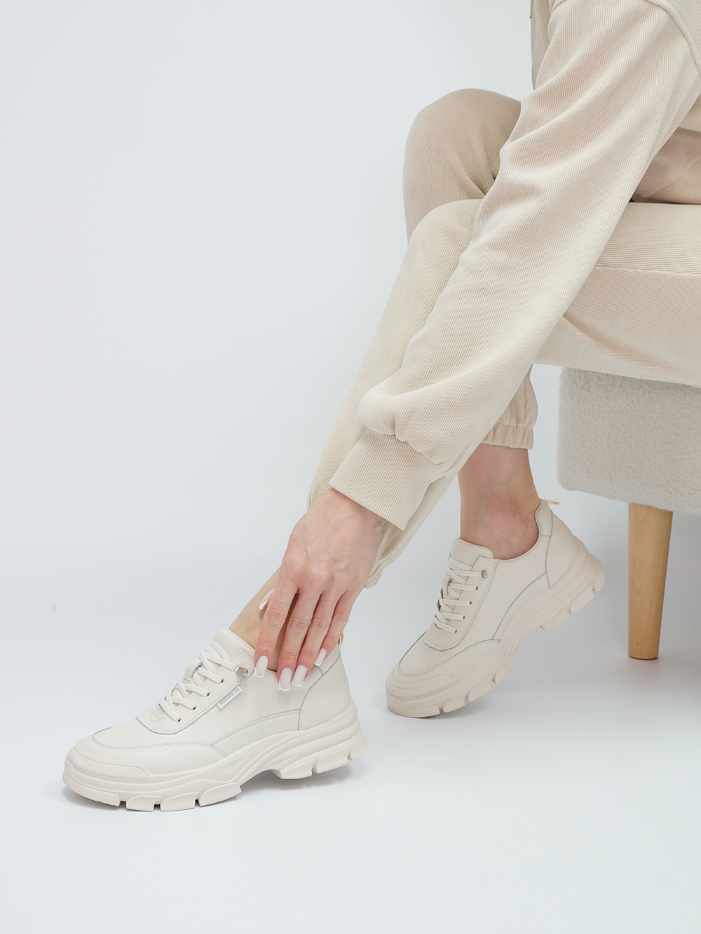 Кроссовки женские демисезонные